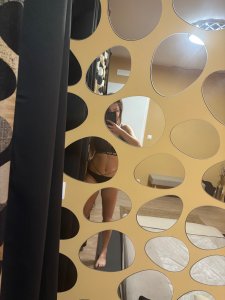 Vivien, masáže Nemesis